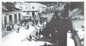 Calle 5 abril con Bilbao frente a la ferretería la herradura.