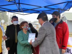 Año nuevo casa nueva; 140 familias de Pitrufquén recibieron las llaves de su casa propia