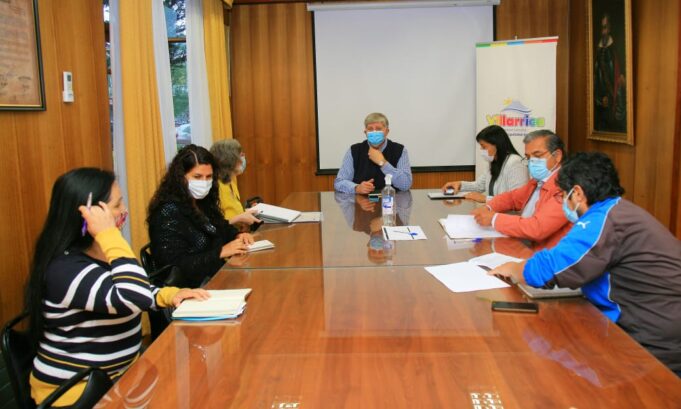 Colegio de Profesores de Villarrica se Reúne con Alcalde