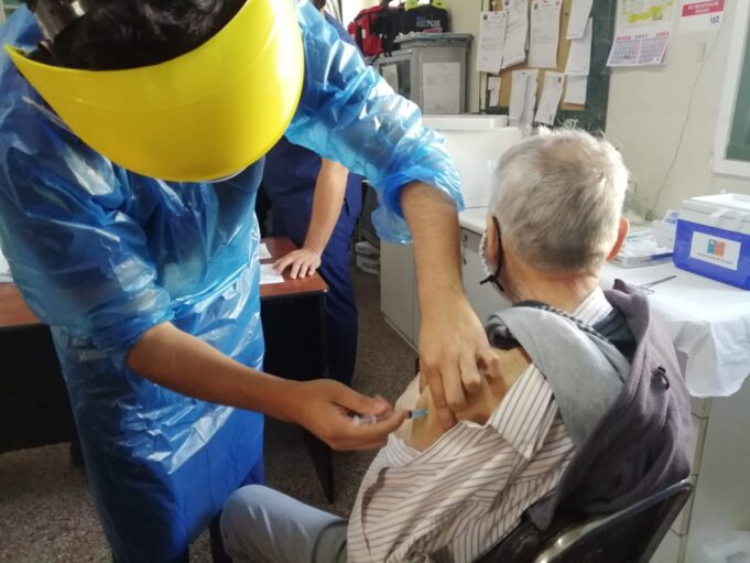 Vacunan A Internos Adultos Mayores Y Con Enfermedades Crónicas Del CCP Temuco
