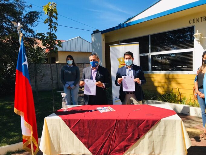 INJUV Araucanía Firma Acuerdo De Colaboración Con Municipio De Los Sauces Para La Creación De Oficina La Juventud