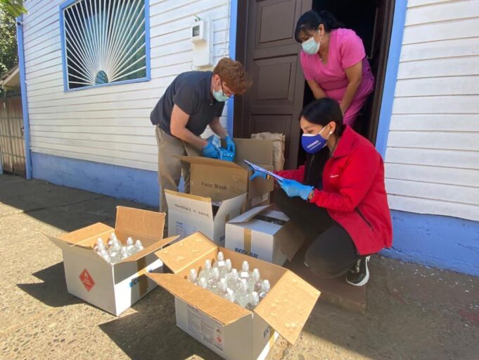SENAMA continúa entregando elementos de protección personal a ELEAM en La Araucanía