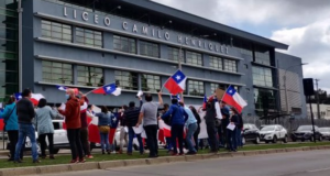 50 días de huelga legal; funcionarios de liceo de Temuco acusan nulo avance