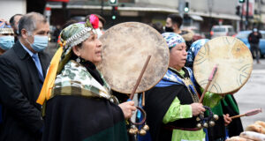 Celebran el We Tripantu con izamiento de bandera Mapuche Wünelfe en Temuco