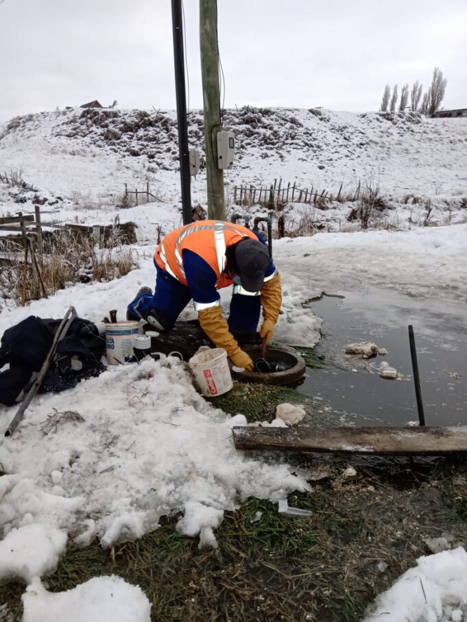 Reportan congelamiento de medidores y arranques por bajas temperaturas