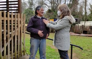 Adultos mayores de sector rural de Pitrufquén son favorecidos con importante ayuda social