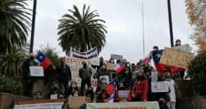 Continúa la huelga: Sostenedores de Liceo Camilo Henríquez insisten en disolver el sindicato