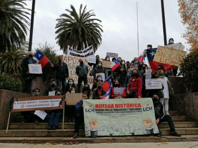 Continúa la huelga: Sostenedores de Liceo Camilo Henríquez insisten en disolver el sindicato