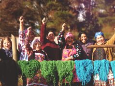 Tejedoras de Collipulli celebraron Wetxipantü con ensayo textil para lograr primer Récord Guinness del pueblo mapuche