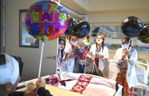 Hospital Regional de Temuco celebró el Día del Niño y Niña con emocionante visita a pacientes