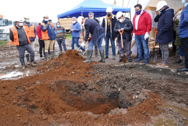 Instalan primera piedra de emblemática Avenida Balmaceda de Loncoche