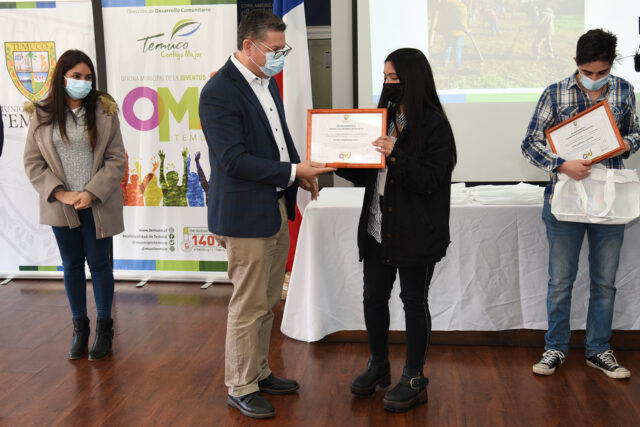 Reconocen la labor de jóvenes voluntarios de Temuco