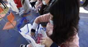 Reclusas de La Araucanía recibirán donación de artículos de higiene personal