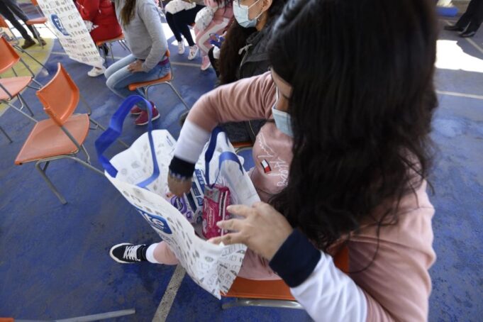 Reclusas de La Araucanía recibirán donación de artículos de higiene personal