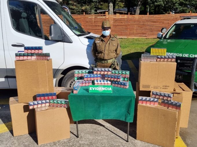 detienen a sujetos armados tras violento robo a camión repartidor en Pucón