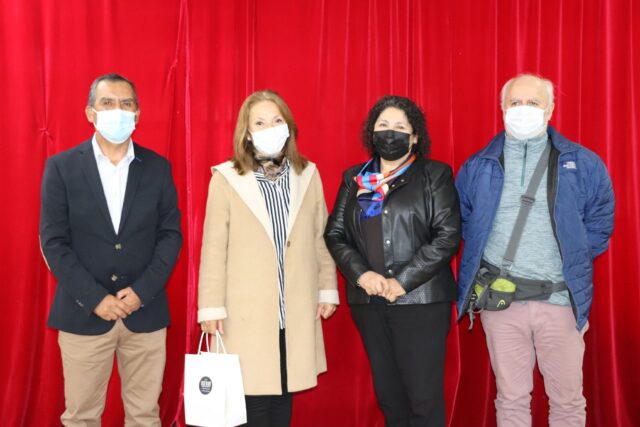 Asistentes de la educación de Gorbea celebran su día con reconocimientos por su labor