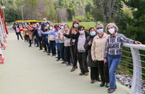 Adultos mayores de Villarrica conocen experiencia del Centro Integral de Curacautín