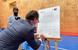 Firman compromiso Bicentenario por educación de excelencia del liceo Ciencias y Humanidades