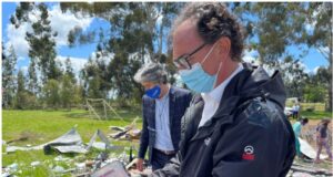 Ministro Figueroa visita escuela siniestrada en Perquenco y se reúne con directores de establecimientos víctimas de ataques incendiarios