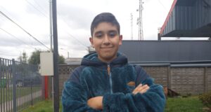 Joven pitrufquenino se destaca en el tenis de mesa