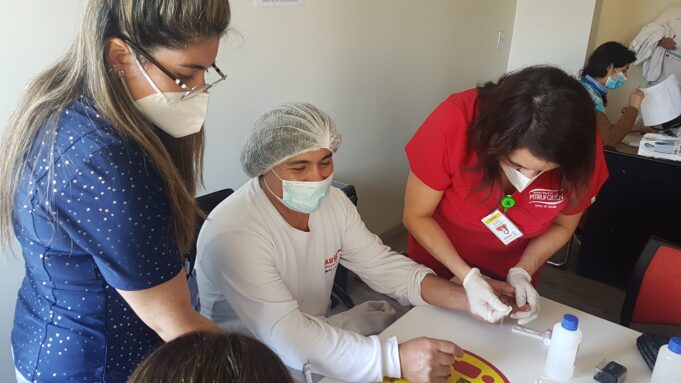 Realizan operativo de vacunación y examen médico preventivo en Quillayes-Surlat de Pitrufquén