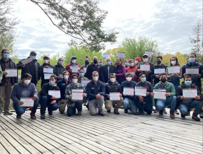 40 guías turísticos de Araucanía Andina se especializaron en montaña