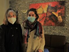 Seremi Jeannette Paillan llama a proteger la Piedra Sagrada Retxicura de Villarrica