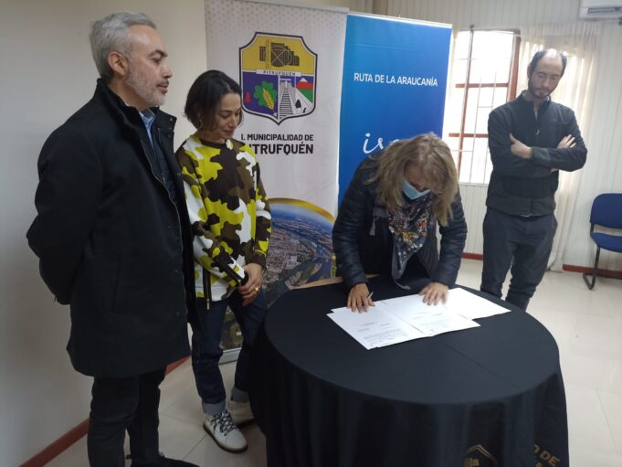 ISA INTERVIAL y Fundación Plades firman convenio de colaboración con la Municipalidad de Pitrufquén