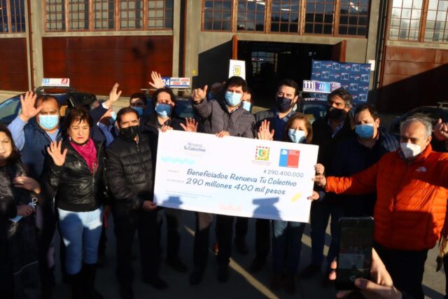 Gobierno regional entrega subsidios por $290 millones a dueños de taxis y colectivos de la araucanía para que renueven sus vehículos