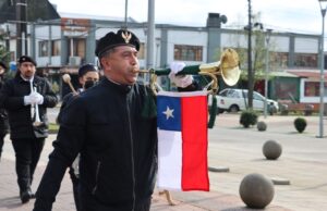 Orfeón Comunal homenajea la bandera por las calles de Villarrica