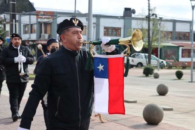 Orfeón Comunal homenajea la bandera por las calles de Villarrica