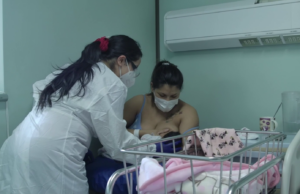 Semana de la lactancia materna: Hospital de Temuco busca lograr buen acople entre madre y recién nacido