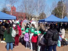 Estudiantes de Lastarria se suman a la campaña “Junta tus tapitas”