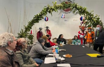 Adultos mayores de Villarrica participan de talleres de Reciclaje y Roles