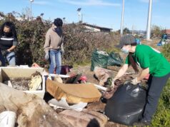 Jóvenes de Pitrufquén realizan exitosa jornada de limpieza eliminando microbasural