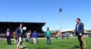 Gorbea: Lastarria cuenta con remodelado estadio municipal