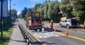 DISTINTOS TRABAJOS DE MEJORAMIENTO VIAL SE ESTÁN EJECUTANDO EN PUCÓN