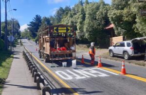 DISTINTOS TRABAJOS DE MEJORAMIENTO VIAL SE ESTÁN EJECUTANDO EN PUCÓN