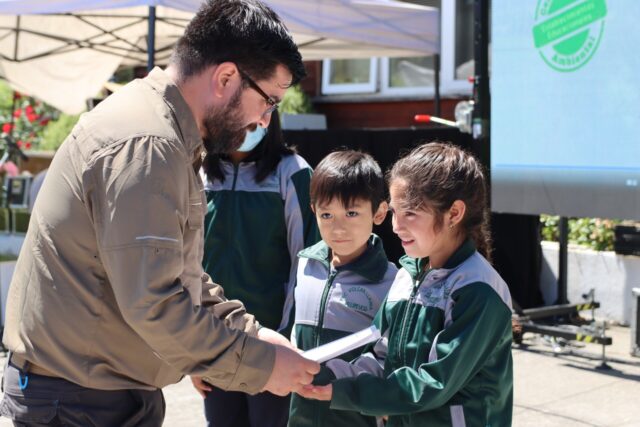 Alumnos de Melipeuco fueron beneficiados con becas de estudio para enseñanza básica, media y superior