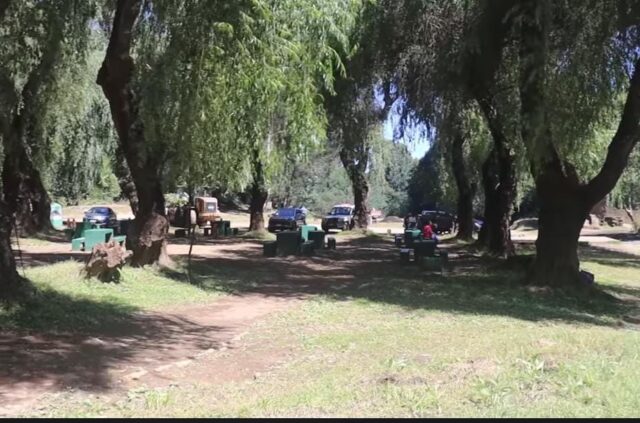 Piscina Natural de Gorbea Cuenta con Mejorado Espacio Para disfrutar en Familia