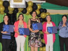 Escuela Cinco de Gorbea Entrega Reconocimiento a Estudiantes y Docentes Destacados