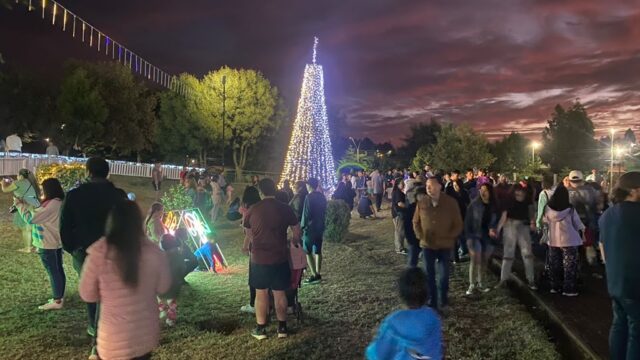 Multitudinaria Inauguración de Parque Navideño en Padre Las Casas