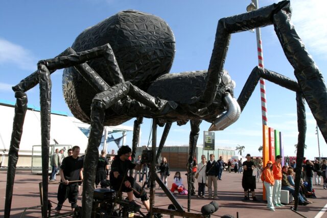 Gobierno Regional Trae El Espectáculo Internacional “Insectes” A Las Calles De Temuco