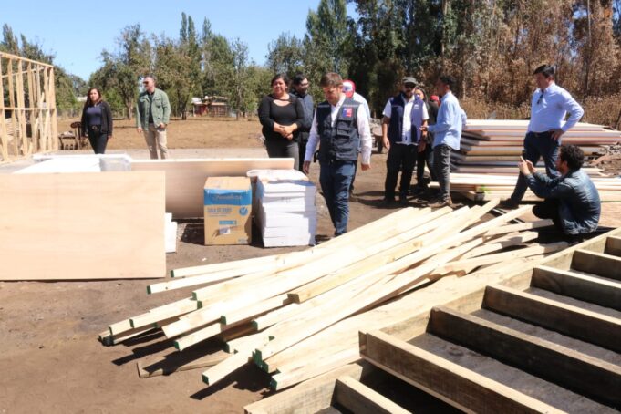 En Freire Avanza la Construcción de Viviendas de Emergencia del Gobierno