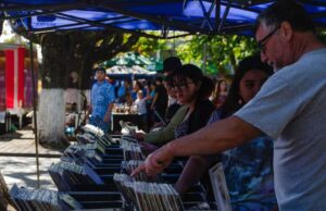 Expo Vinilo de Pitrufquén Acaparó la Atención de Los Amantes de la Música