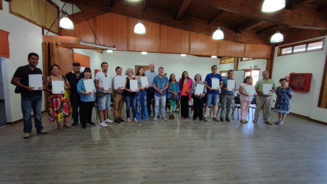 ALREDEDOR DE 60 VECINOS DE PUCÓN FUERON BENEFICIADOS CON LA ENTREGA DE TÍTULOS DE DOMINIO