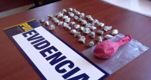PDI detiene a mujer que intentó ingresar droga dentro de un globo con ovoides al Centro de Detención Preventiva de Pitrufquén