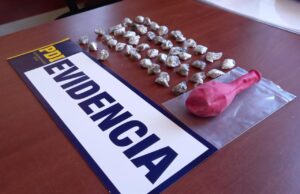 PDI detiene a mujer que intentó ingresar droga dentro de un globo con ovoides al Centro de Detención Preventiva de Pitrufquén