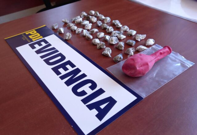 PDI detiene a mujer que intentó ingresar droga dentro de un globo con ovoides al Centro de Detención Preventiva de Pitrufquén
