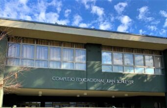 Estudiantes de Freire Protagonizan Violenta Riña al Interior de Liceo